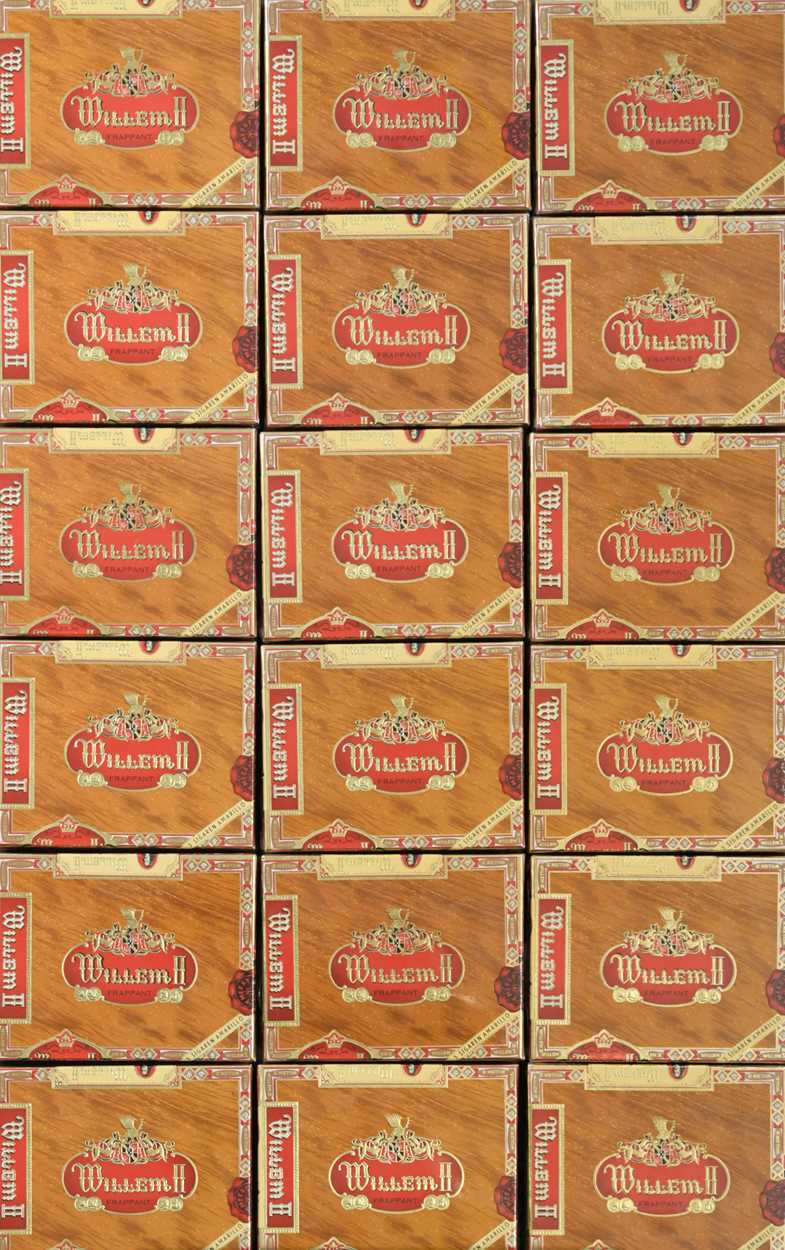 Lot 2 - Willem II Frappant cigars, Dutch