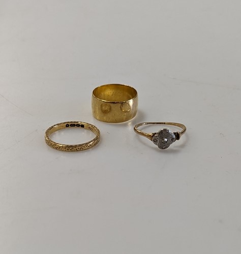 Lot 343 - Two hallmarked 22ct gold rings, gross weight 8....
