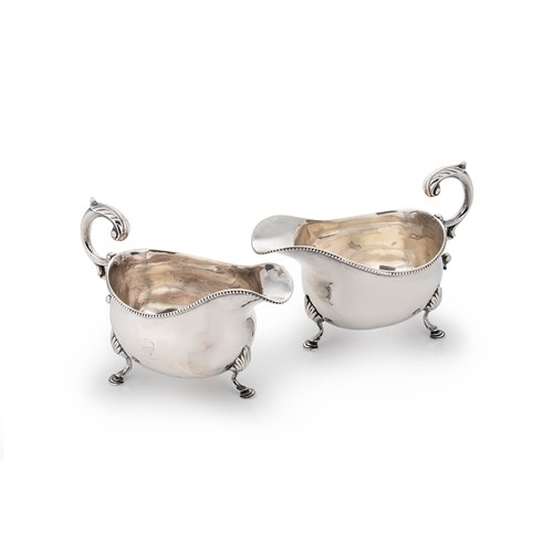 Lot 510 - A pair of Victorian silver sauce boats
