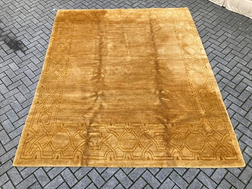 Lot 475 - A French savonnerie type rug 298 x 251cm