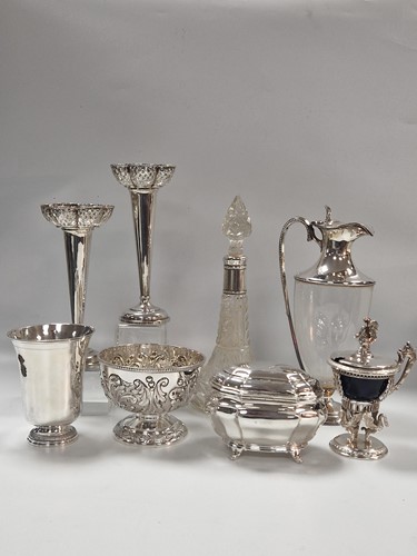 Lot 399 - A collection of silverware including a pair of...