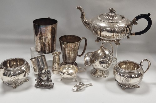 Lot 388 - A collection of assorted silverplated items...
