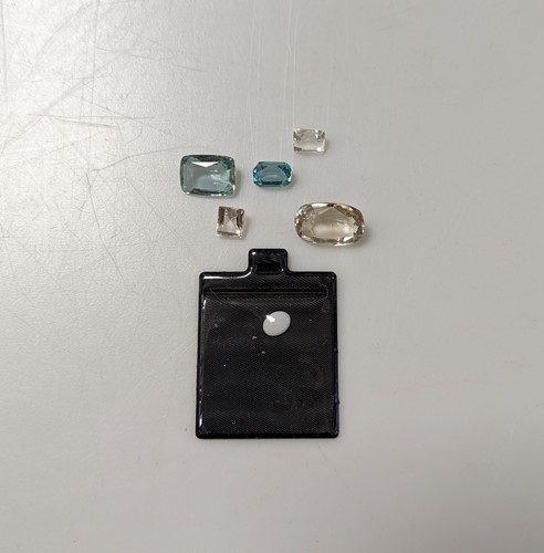 Lot 278 - A collection of loose gemstones, to include,...
