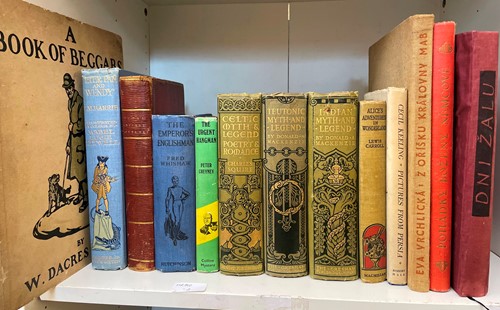 Lot 418 - Literature - illustrated.
