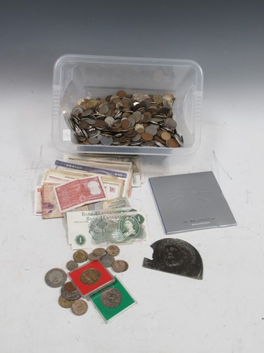 Lot 218 - A quantity of mid 20th century British and...