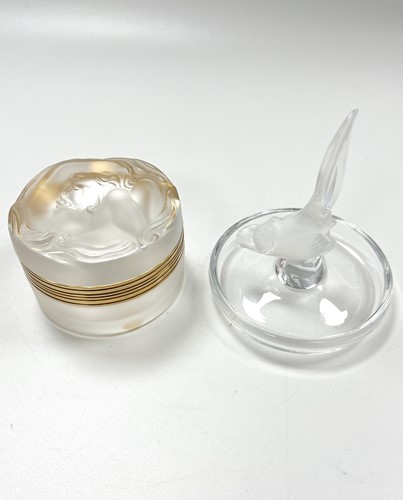 Lot 9 - Daphne, a Lalique frosted glass powder jar
