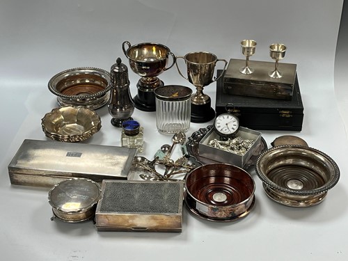 Lot 360 - A quantity of silverware including 3 bottle...