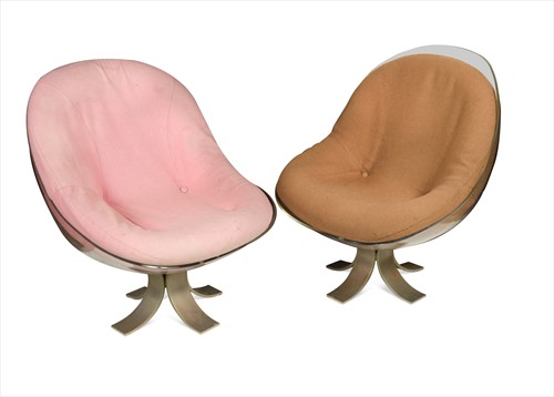 Lot 274 - Michel Pignères, a pair of Lucite shell 'Egg' chairs, circa 1970