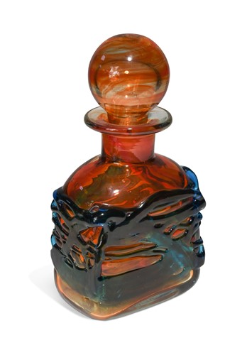 Lot 24 - A Mdina glass decanter and stopper