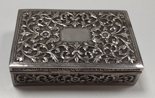 Lot 367 - An Indian metalwares table cigarette box,...