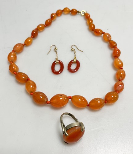 Lot 343 - A pair of cornelian earrings, together with a...