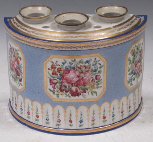 Lot 77 - A Coalport D-shaped bough pot and cover, circa...