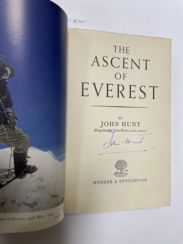 Lot 524 - HUNT (John)