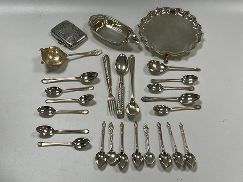 Lot 358 - A small collection of silverware including pap...