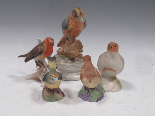 Lot 111 - A collection of five 20th century ceramic...