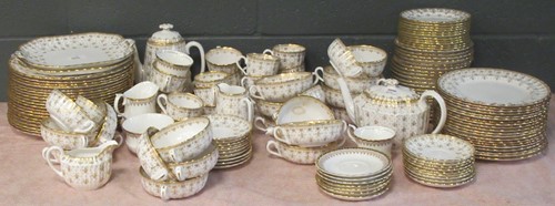 Lot 271 - Dinner and tea service china - Spode Fleur de...