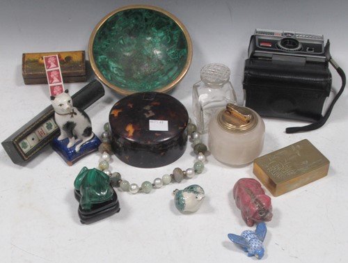 Lot 144 - A malachite toad on stand; vintage Kodak 304...