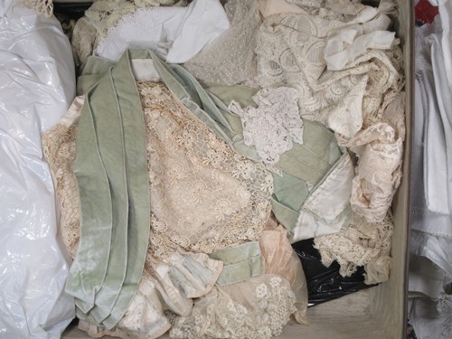 Lot 169 - Case of table linens and lacework (qty)