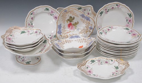 Lot 211 - A part dessert service Spode "Felspar", circa...