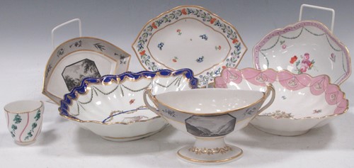 Lot 80 - A Derby sauceboat and stand, circa 1795 of...