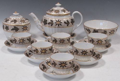 Lot 248 - A Coalport part tea service, circa 1805,...