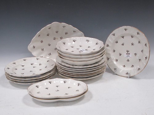 Lot 279 - A Derby dessert service, circa 1810, decorated...