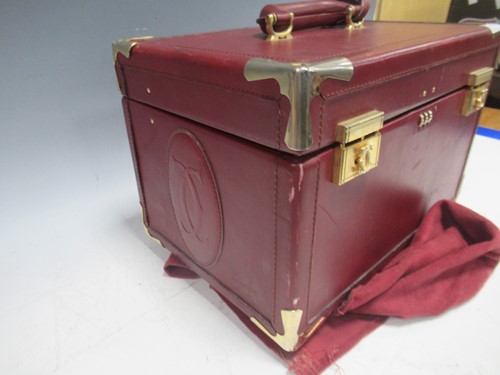 Lot 25 - A Les Must de Cartier vanity case