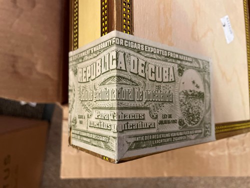 Lot 1 - Montecristo Tubos Cigars