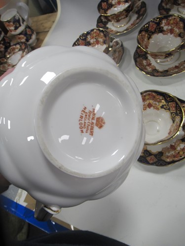 Lot 7 - An extensive Royal Albert service