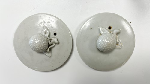 Lot 41 - Two Chinese porcelain Diana Cargo teapots and covers, circa 1816
