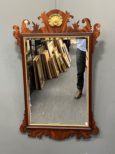 Lot 465 - An American made Georgian style reproduction...