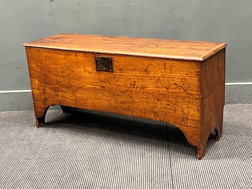 Lot 584 - A 17th century style elm 6 plank chest. 54cm x...