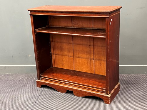 Lot 463 - A mahogany open bookcase, 19th century, 106 x...