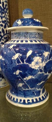 Lot 30 - A Chinese blue and white cylindrical vase, 4...
