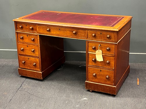 Lot 472 - An Edwardian mahogany pedestal desk with inset...