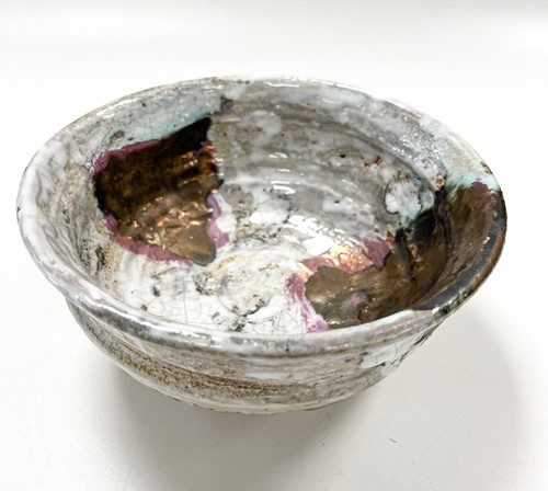Lot 32 - Robin Welch (1936-2019), a stoneware bowl