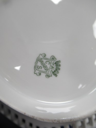 Lot 18 - Various items of china to include a Foley...