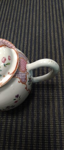 Lot 26 - An 18th century pearlware teapot and another...