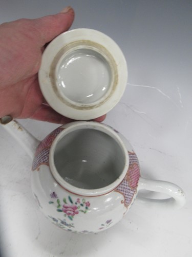 Lot 26 - An 18th century pearlware teapot and another...