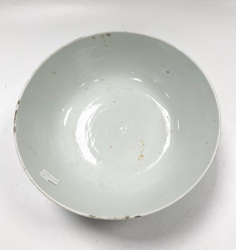 Lot 36 - A Chinese blue and white porcelain dragon bowl, Qing Dynasty, 19th century
