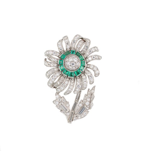 Lot 175 - An emerald and diamond chrysanthemum brooch