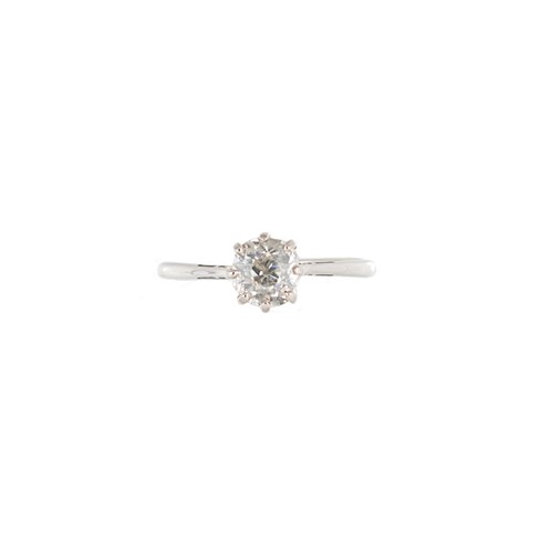 Lot 185 - A single stone diamond ring
