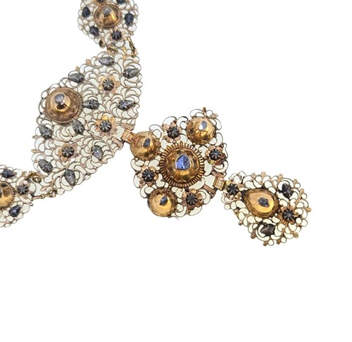 Lot 10 - A 19th century Iberian diamond set necklace