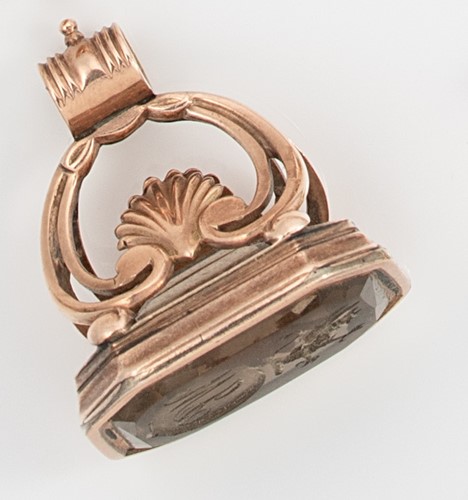 Lot 208 - A fob seal with engraved citrine