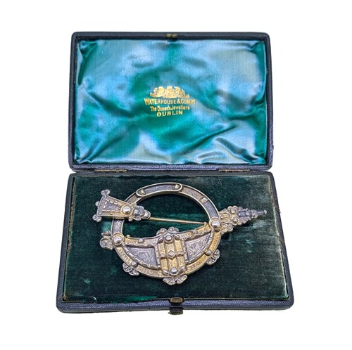 Lot 9 - A Victorian Irish copy of a Tara brooch