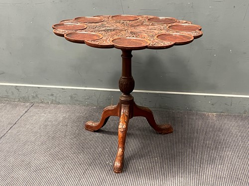 Lot 566 - A George II style tilt-top supper table, the...