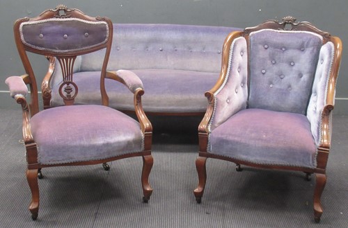 Lot 614 - A matched suite of Edwardian seat furniture to...