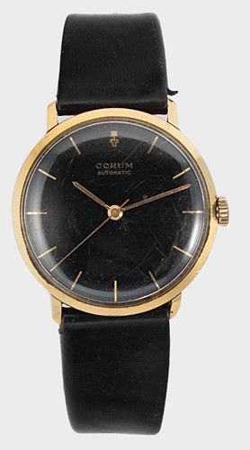Lot 253 - Corum - An 18ct gold wristwatch