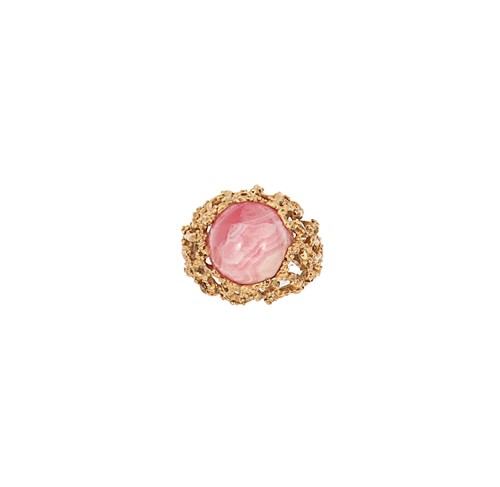 Lot 69 - A rhodochrosite dress ring