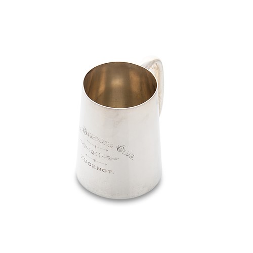 Lot 415 - A George V silver tankard